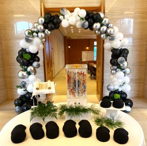 Balloon arch Kippah table Bar mitzvah